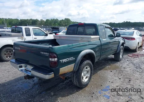 2002 Toyota Tacoma из США, поврежденный, VIN 5TEWM72N82Z064791